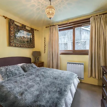 Appartement Chaleureux Avec Cheminee Et Parking A - Fr-1-564-55 Courchevel