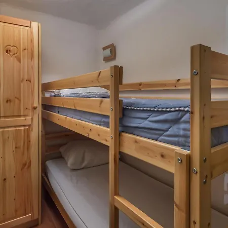 Chaleureux Avec Cheminee Et Parking A - Fr-1-564-55